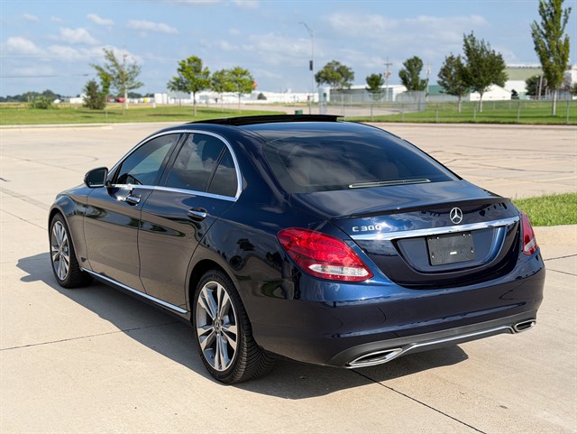 Mercedes-Benz C-Class photo 12
