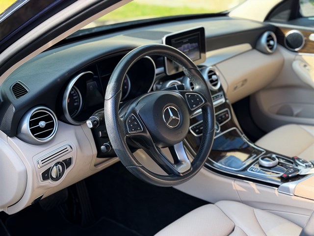 Mercedes-Benz C-Class photo 4
