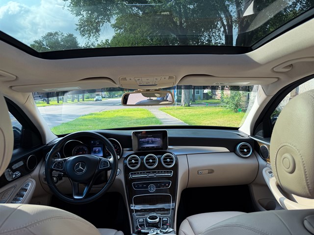 Mercedes-Benz C-Class photo 5
