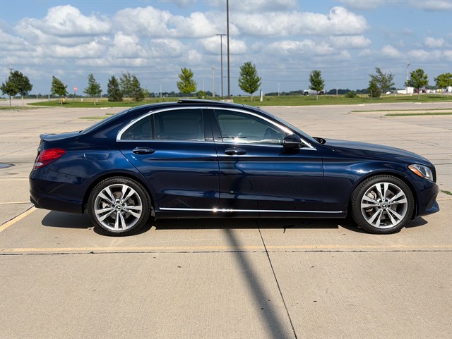 Mercedes-Benz C-Class photo 18