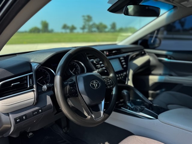 Toyota Camry photo 4
