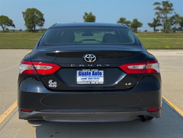 Toyota Camry photo 18
