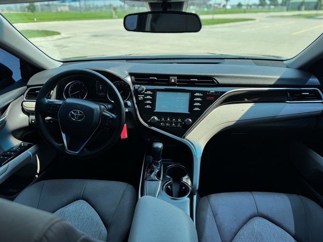 Toyota Camry photo 5