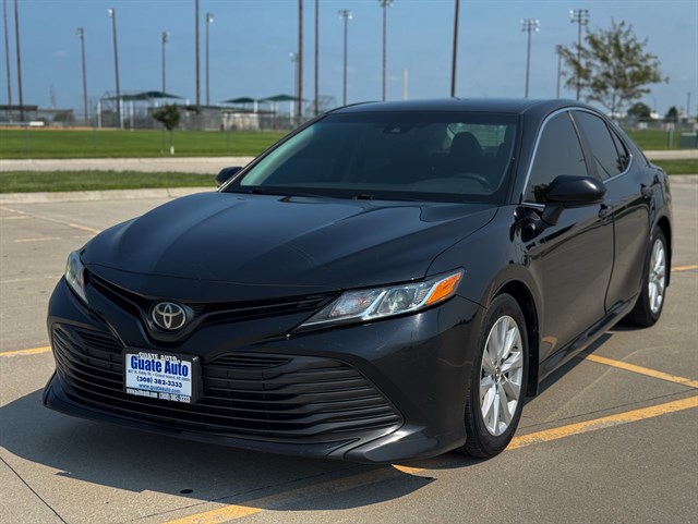 Toyota Camry photo 3