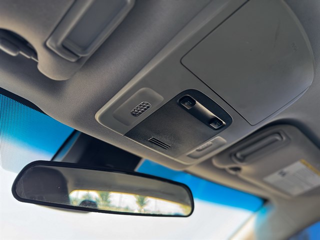 Toyota Camry photo 12