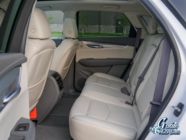 Cadillac XT5 photo 11