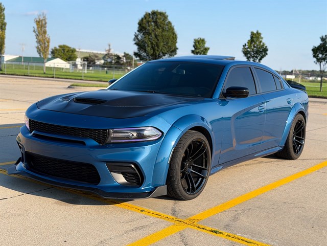 Dodge Charger photo 4
