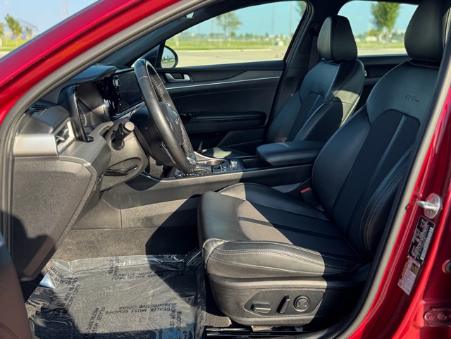 Kia K5 photo 16