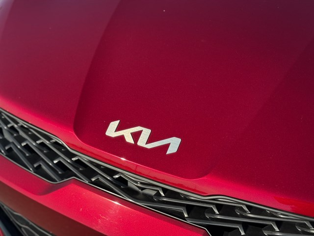 Kia K5 photo 4