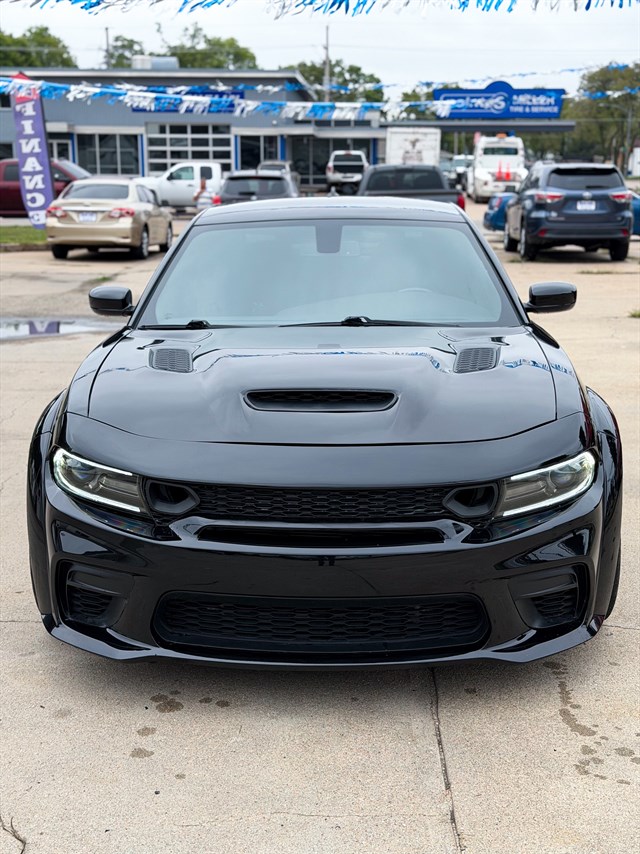 Dodge Charger photo 3
