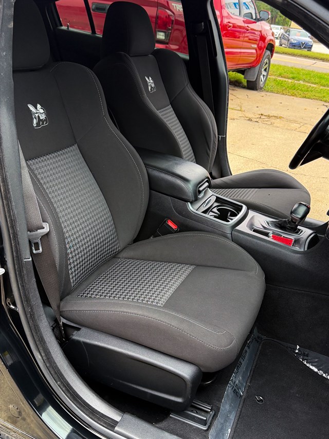 Dodge Charger photo 19