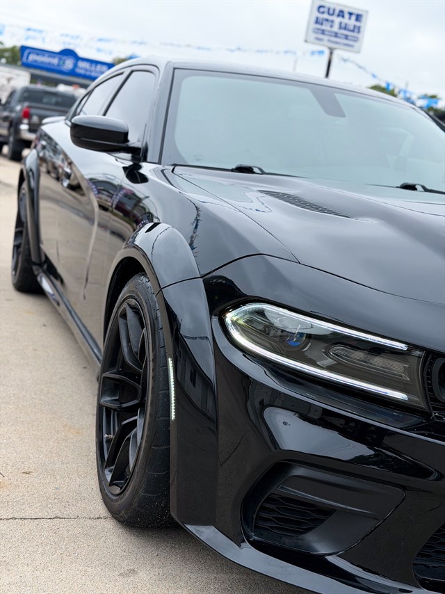 Dodge Charger photo 2