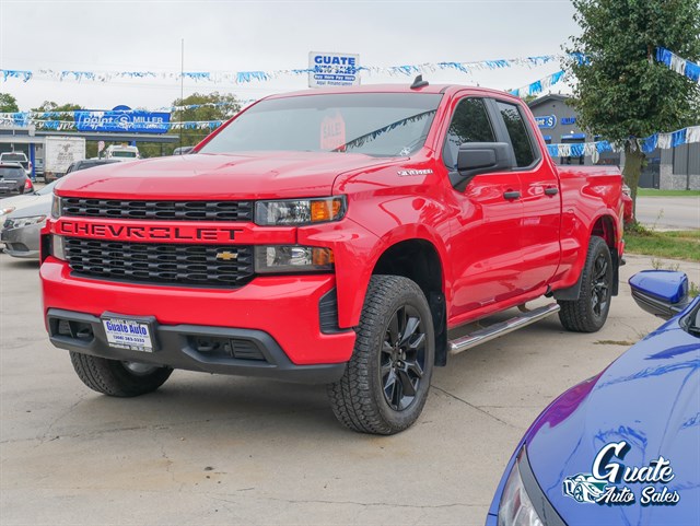 Chevrolet Silverado photo 3