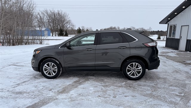 2017 Ford Edge Titanium's photo