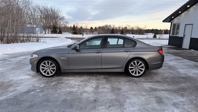 2012 BMW 5 Series 535i's photo