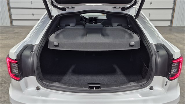 Polestar 2 photo 27