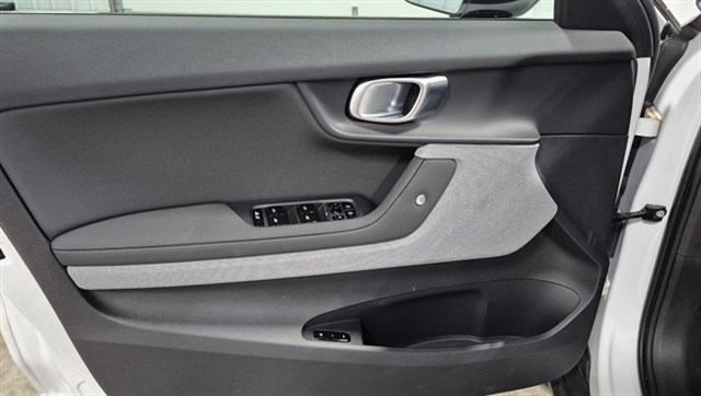 Polestar 2 photo 26