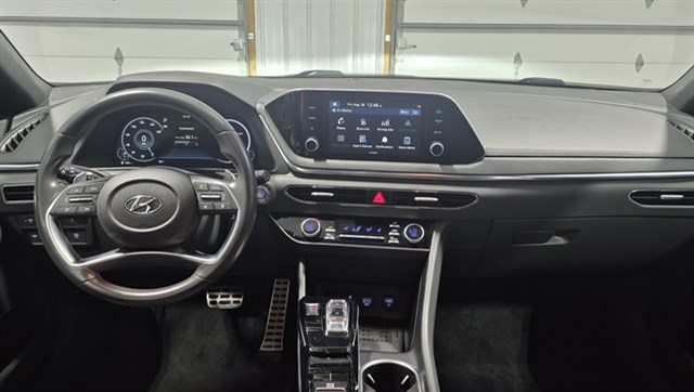 Hyundai Sonata photo 11