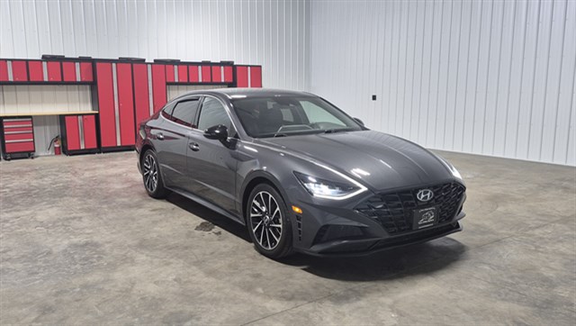 Hyundai Sonata photo 6