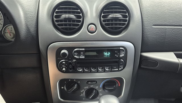 Jeep Liberty photo 13