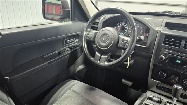 Jeep Liberty photo 18
