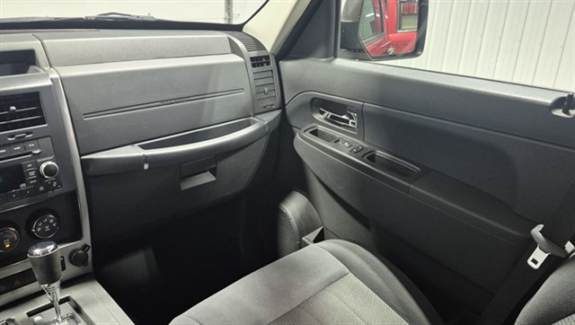 Jeep Liberty photo 17