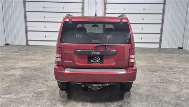 Jeep Liberty photo 3