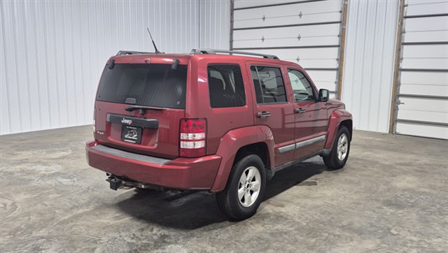 Jeep Liberty photo 4