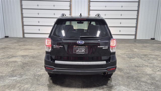 Subaru Forester photo 3