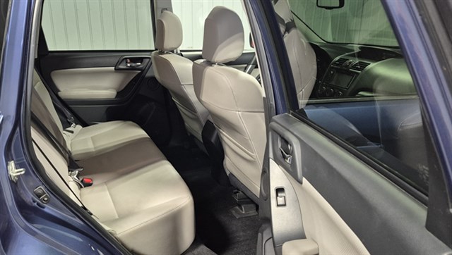 Subaru Forester photo 24
