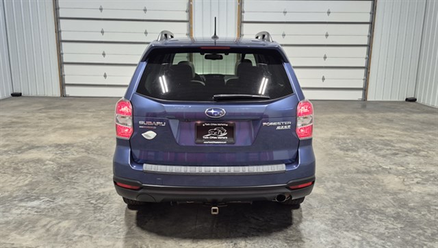 Subaru Forester photo 3