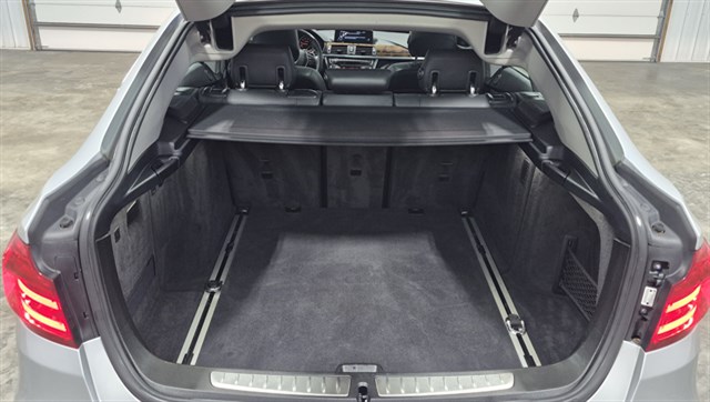 BMW 3 Series photo 25