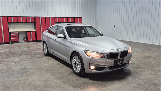 BMW 3 Series photo 6