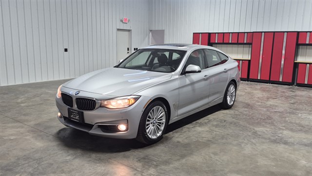 BMW 3 Series photo 8