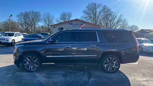 2015 Cadillac Escalade ESV Premium's photo