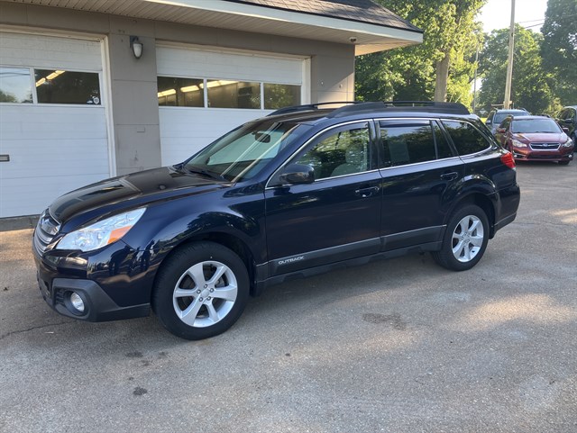 2013 Subaru Outback 2.5i Premium PZEV's photo