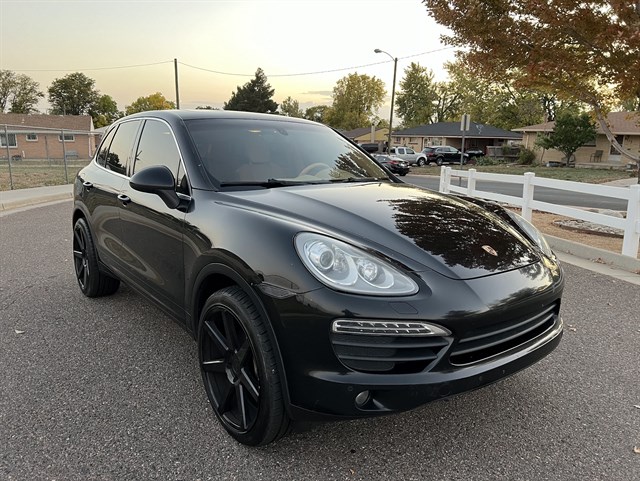 2014 Porsche Cayenne S's photo