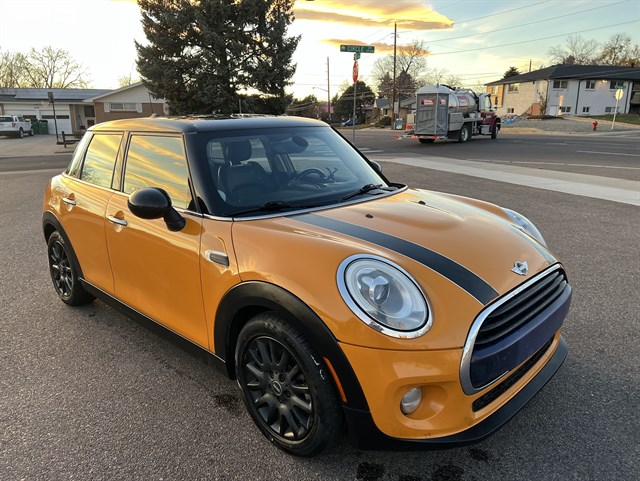 2016 MINI Cooper Base's photo