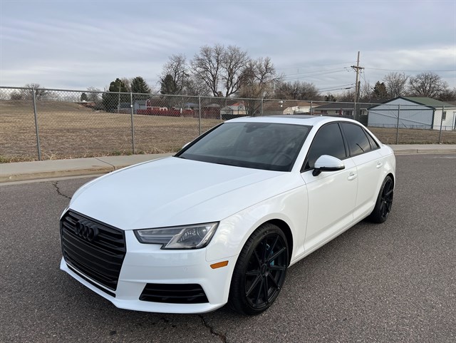 2017 Audi A4 Premium's photo