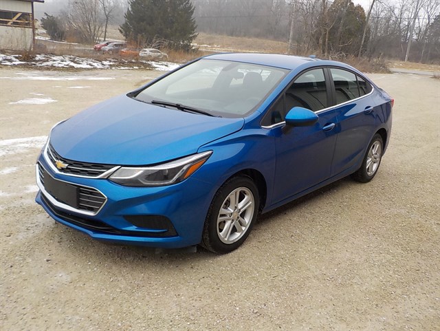 2018 Chevrolet Cruze LT's photo