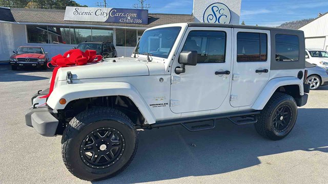 2010 Jeep Wrangler Unlimited Sahara's photo