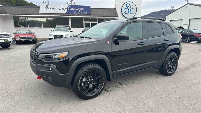 2022 Jeep Cherokee Trailhawk