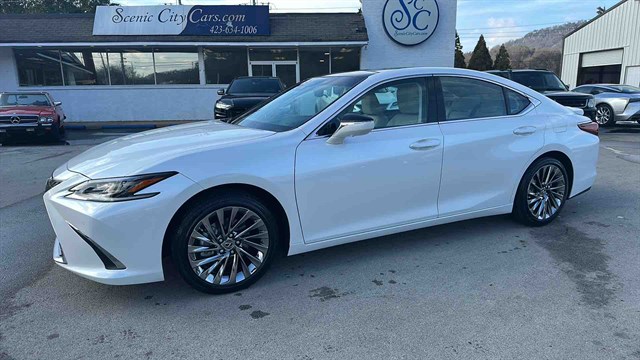 2024 Lexus ES 350 Ultra Luxury's photo