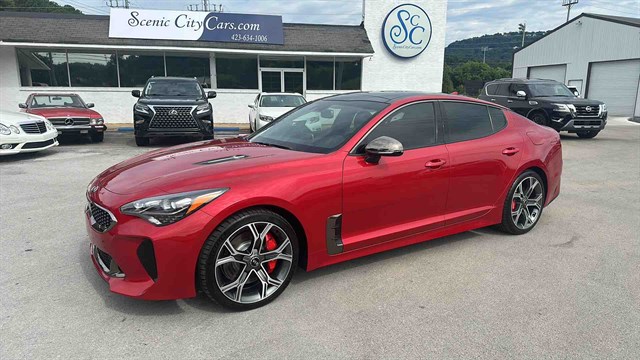 2018 Kia Stinger GT2's photo