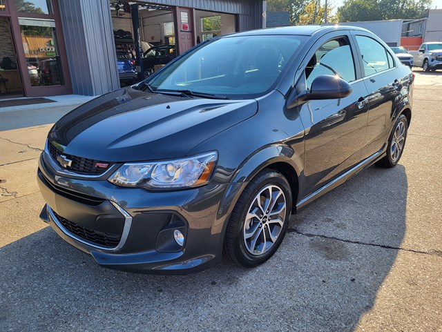 2020 Chevrolet Sonic LT's photo