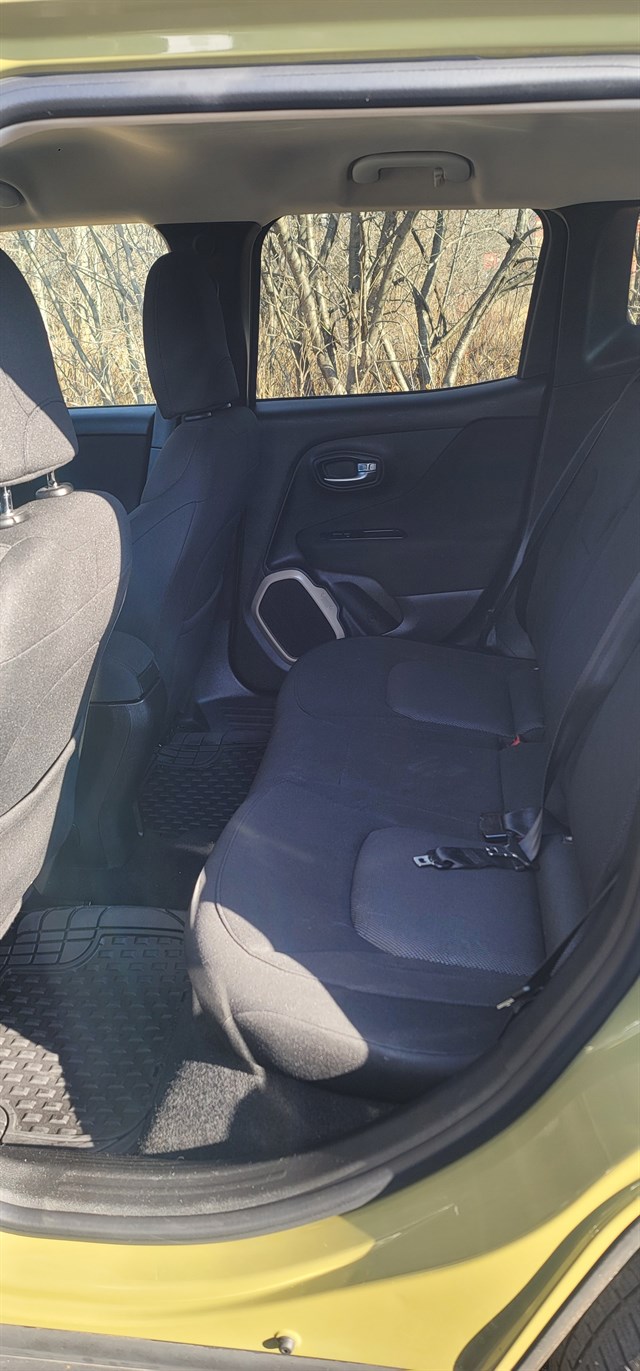 Jeep Renegade photo 8