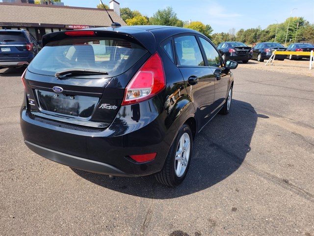 Ford Fiesta photo 7