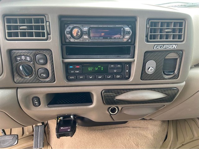 Ford Excursion TM03-06 Green and Black, Muscle Machines