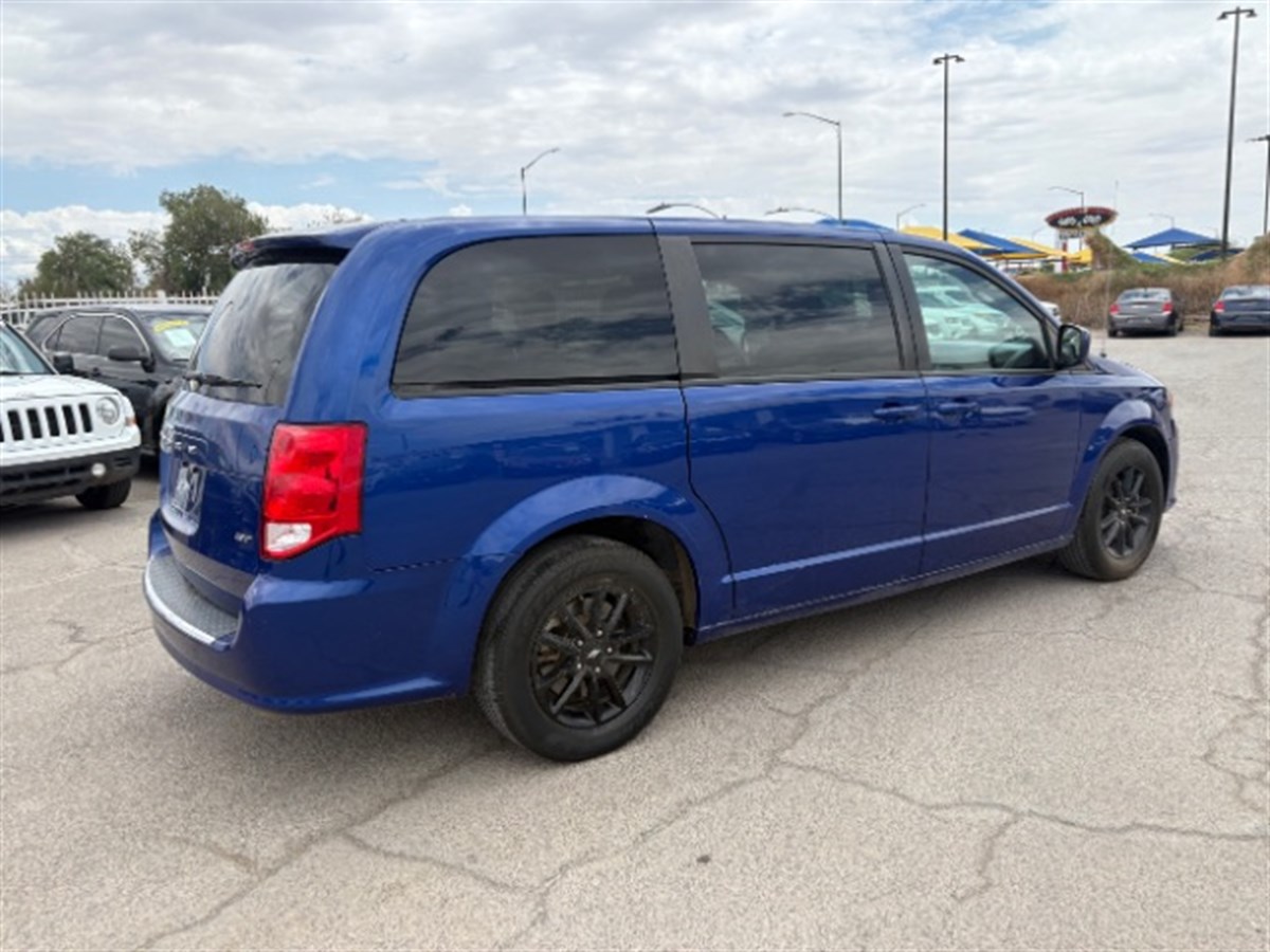 2020 Dodge Grand Caravan GT photo 4