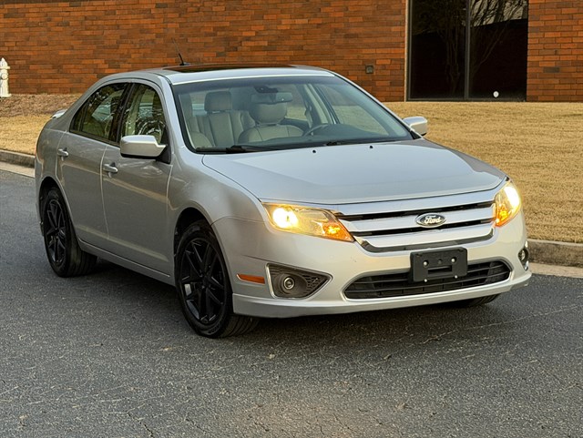 2012 Ford Fusion SEL's photo